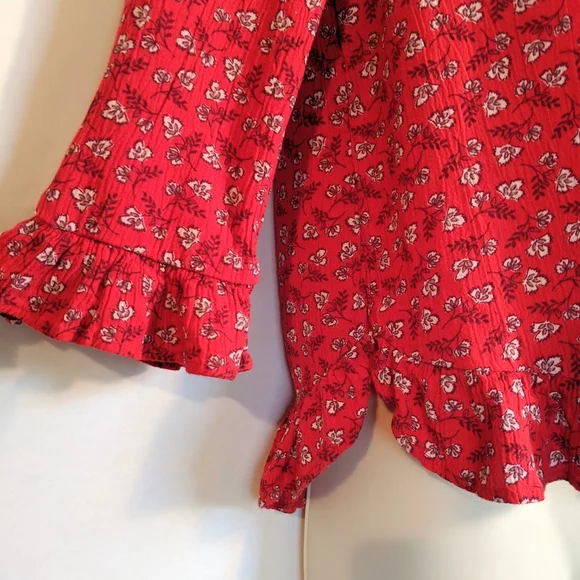 Gap‎ red  peasant blouse - Picture 3 of 8